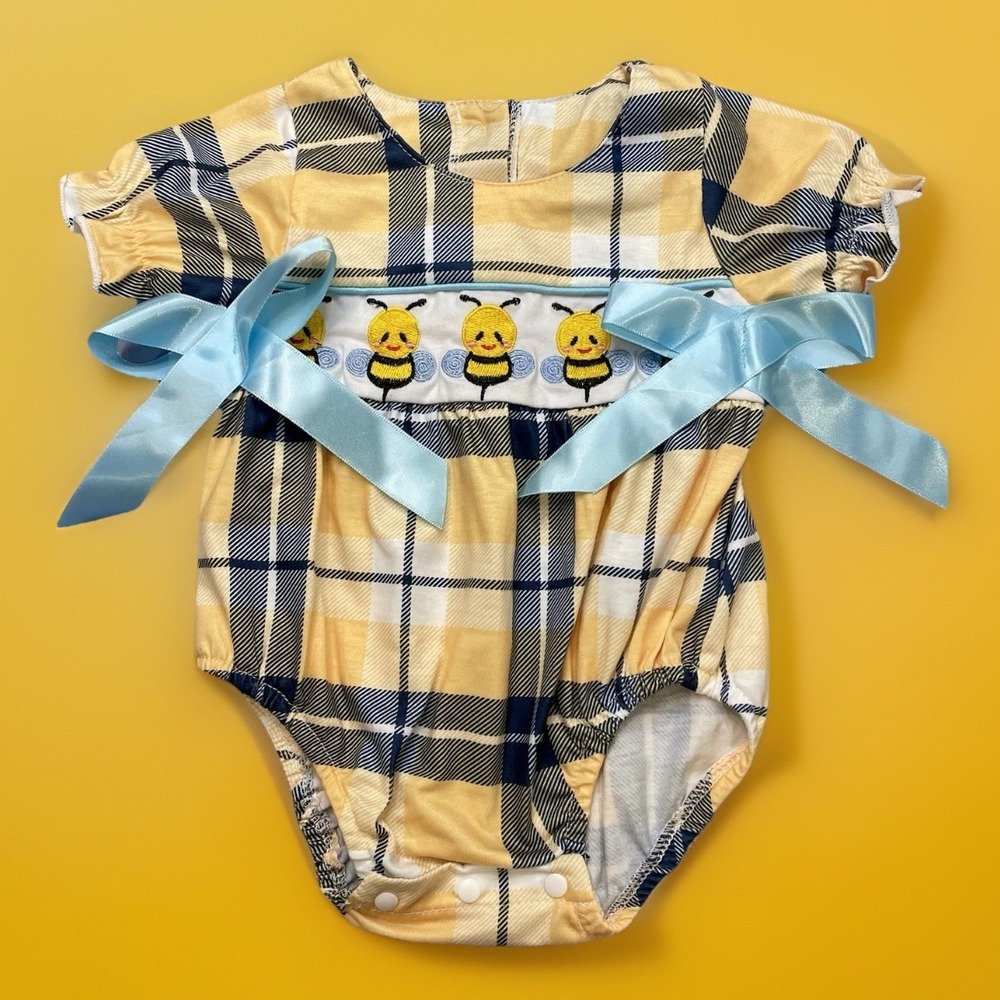 Embroidery bumblebee Baby Girl Summer Shorts romper Size 3‎ 6 Months 3/6 months